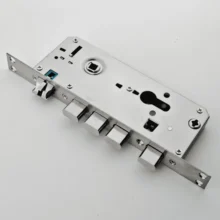 Thân khóa thông minh Kenitsu mã 6068 chuyên dụng cho cửa gỗ với hệ thống 4 chốt bảo mật bằng thép không gỉ.