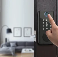 Trải nghiệm mở cửa bằng vân tay trên khóa Kenitsu NF01