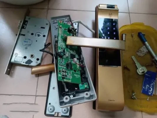 Thay Ổ Khóa Cơ Khóa Vân Tay Yale Tại Hà Nội: Tận Nhà, Nhanh Nhất 24/7 16 dịch vụ sửa ổ cơ khóa vân tay yale tận nhà chuyên nghiệp tại hà nội