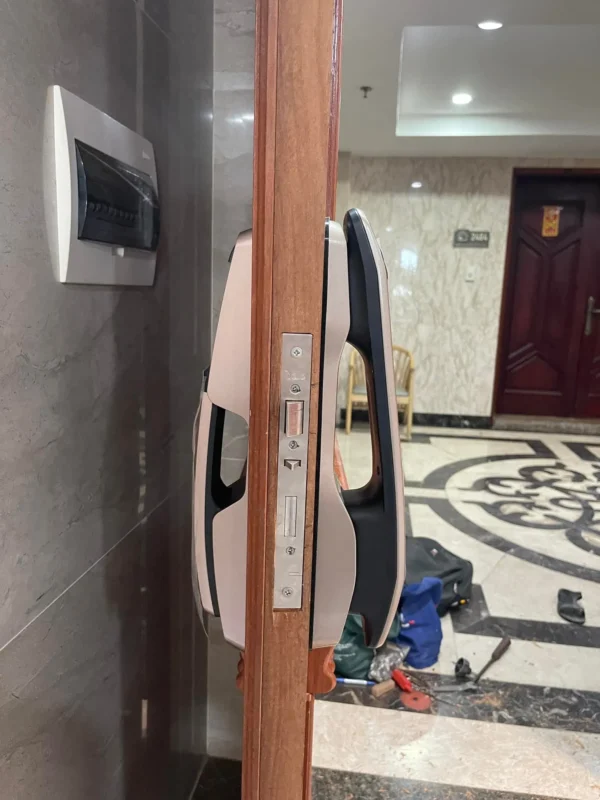 Thay Ổ Khóa Cơ Khóa Vân Tay Yale Tại Hà Nội: Tận Nhà, Nhanh Nhất 24/7 12 dịch vụ thay chìa cơ khóa vân tay yale ymi70 chính hãng tận nhà tại hà nội