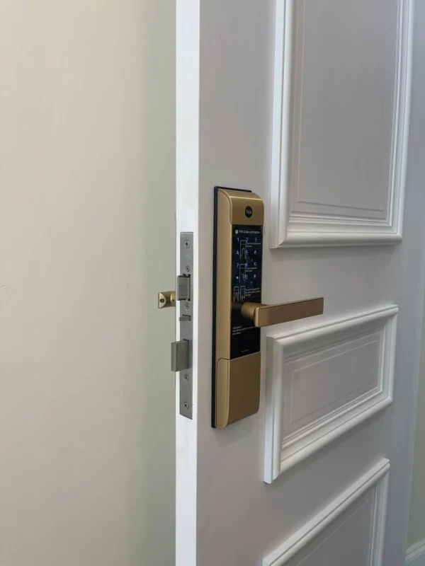 Thay Ổ Khóa Cơ Khóa Vân Tay Yale Tại Hà Nội: Tận Nhà, Nhanh Nhất 24/7 3 dịch vụ thay lõi khóa cơ khóa vân tay yale 3109 màu vàng tận nhà tại hà nội