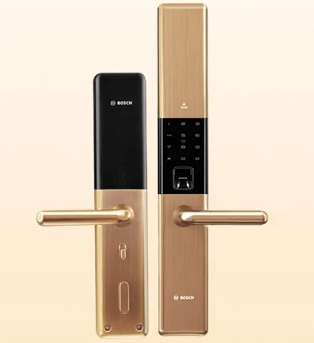 Cài đặt khóa Bosch ID80: Hướng dẫn chi tiết, dễ làm 2 Mặt trong bên trái và mặt ngoài bên phải của khóa Bosch ID80 màu đồng.